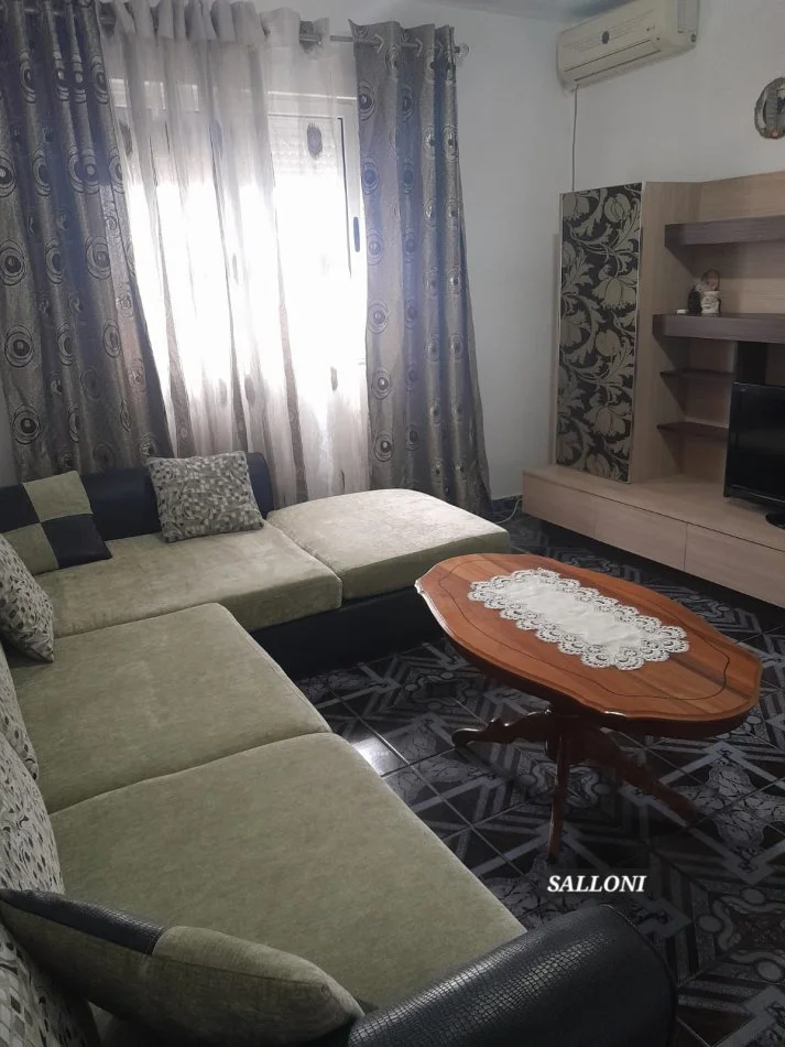 Tirane, jepet me qera apartament 2+1+Ballkon Kati 6, 90 m² 330 € (Rruga Njazi Meka)