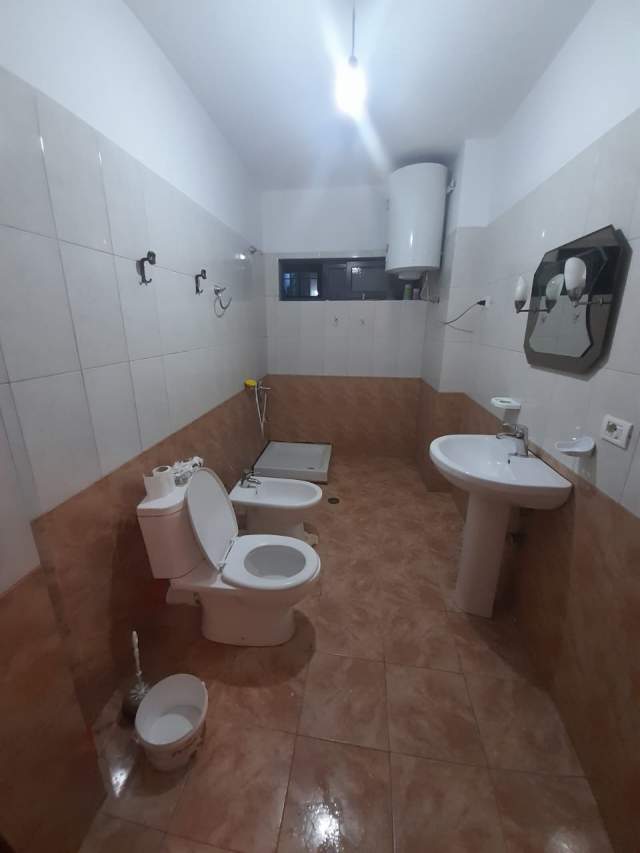 Tirane, jepet me qera apartament 2+1 Kati 8, 85 m² 50.000 Leke (21 Dhjetori)