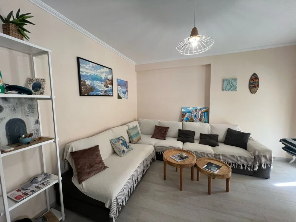 Qerret, shitet apartament 1+1 Kati 3, 62 m² 150.000 € (Qerret)