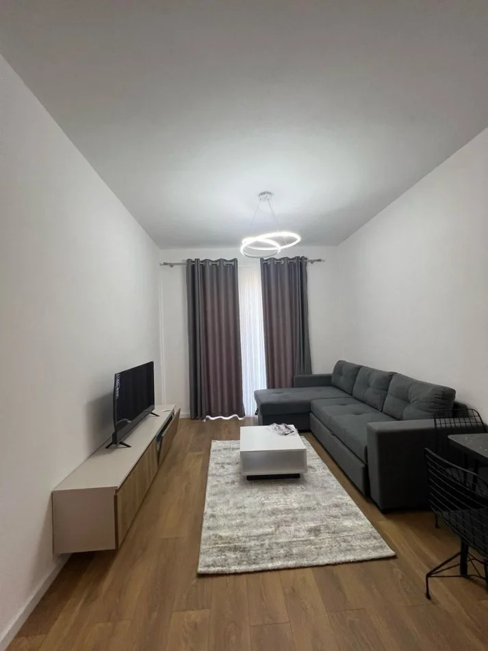 Tirane, jepet me qera apartament 1+1 Kati 4, 72 m² 550 € (Porcelan)