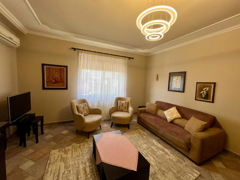 Tirane, jepet me qera apartament 1+1+Ballkon Kati 10, 70 m² 600 € (Shkolla e Baletit)