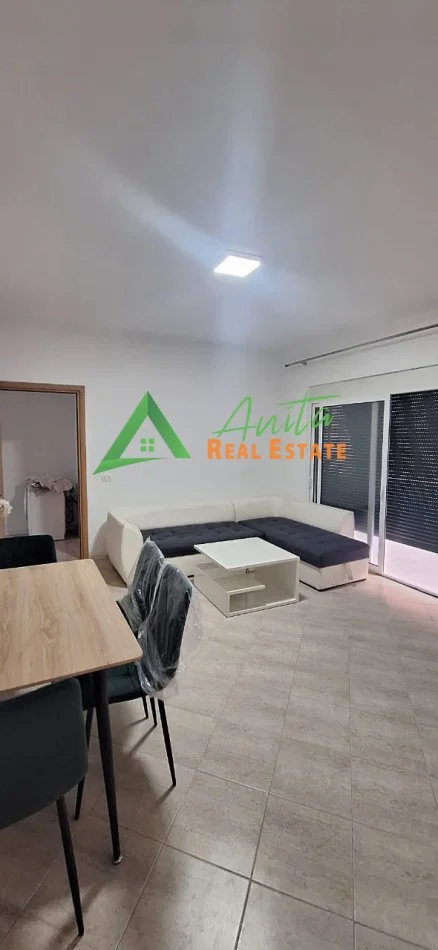 Tirane, jepet me qera 1+1+Ballkon, Kati 2, 70 m² (Kodra e Diellit)