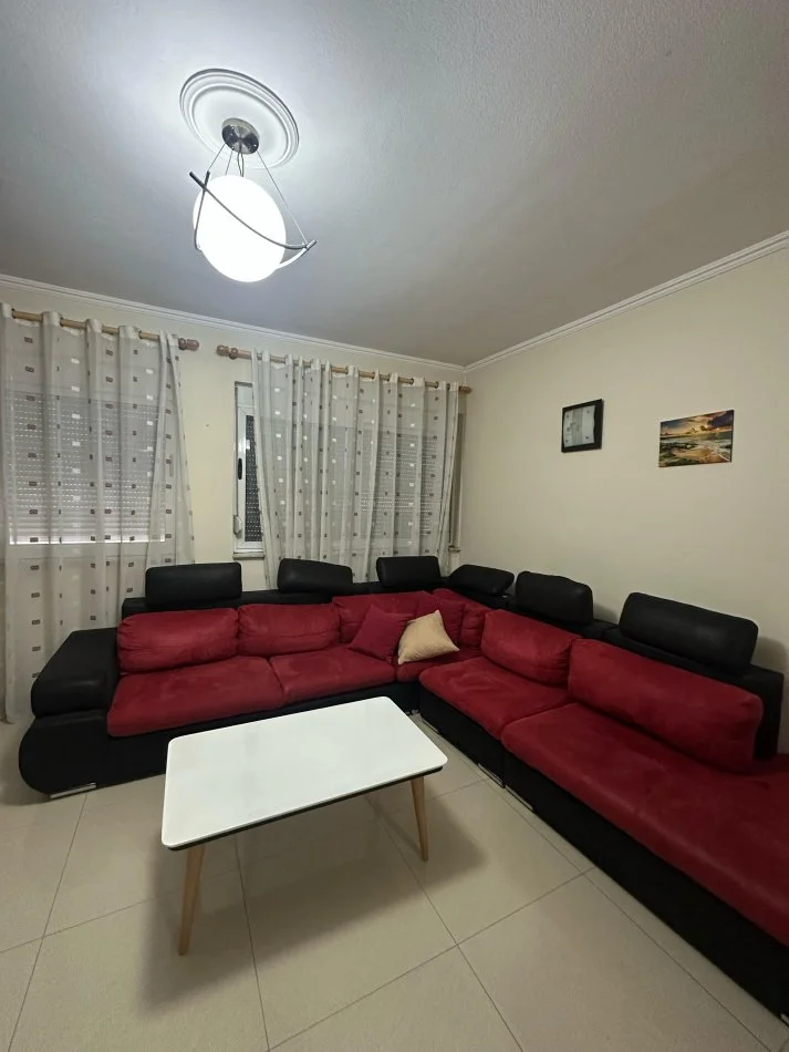 Shqiperi, jepet me qera apartament 1+1 , 67 m² 350 € (Nela 6)