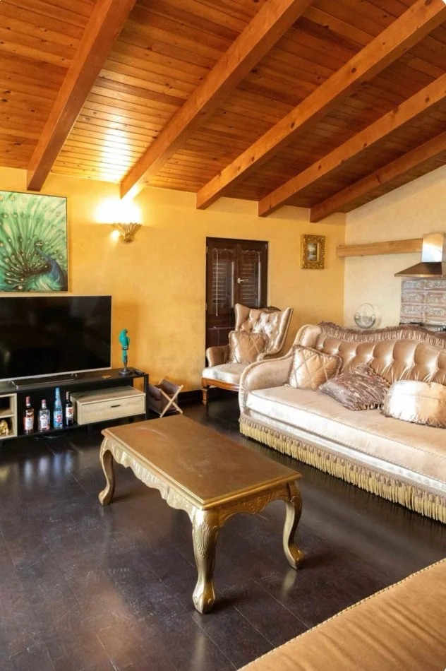 Durres, jepet me qera Vile 1+1+Aneks+Ballkon Kati 3, 80 m² 700 € (mbrapa pallatit te kultures, Durres)