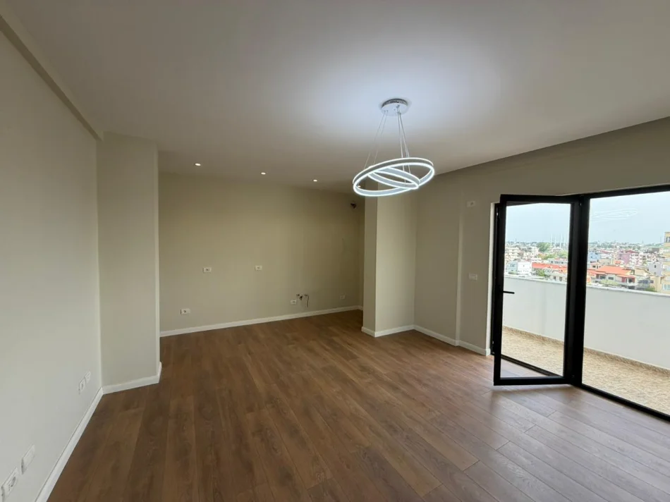 Durres, shitet apartament 2+1+Ballkon Kati 7, 95 m² 125.000 € (Plazh Hekurudha)