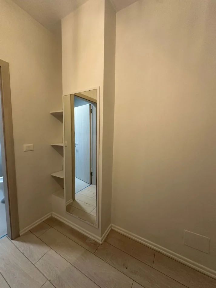 Tirane, jap me qera apartament 2+1+Ballkon Kati 5, 85 m² 550 € (Nexho Konomi)