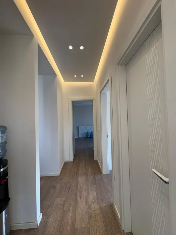 Tirane, shitet apartament 2+1 , 110 m² 299.000 € 