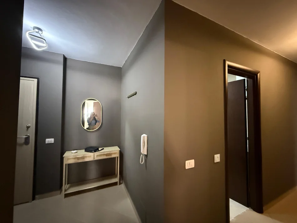 Tirane, jepet me qera apartament 2+1+Ballkon Kati 3, 100 m² 750 € (Kompleksi Magnet)