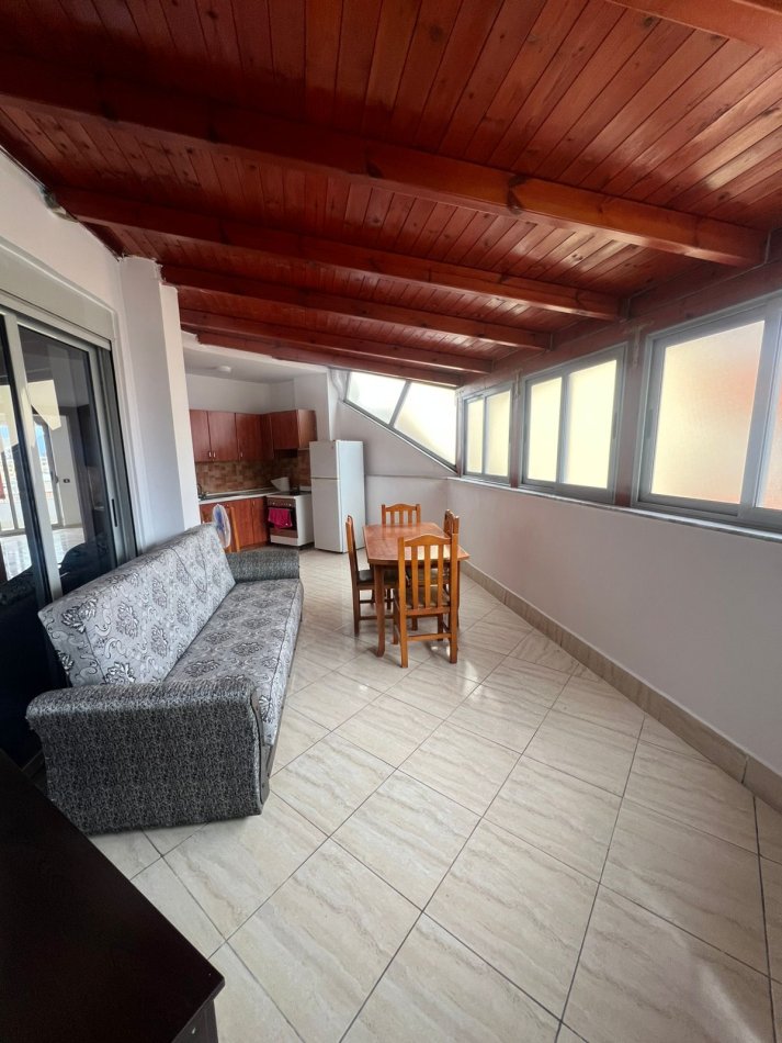 Tirane, jepet me qera apartament 2+1 Kati 2, 100 m² 650 € (Ali Demi)