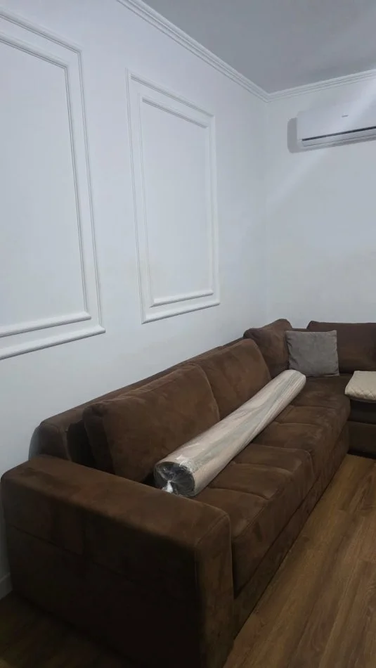 Tirane, jepet me qera apartament 1+1+Ballkon Kati 2, 67 m² 600 € 