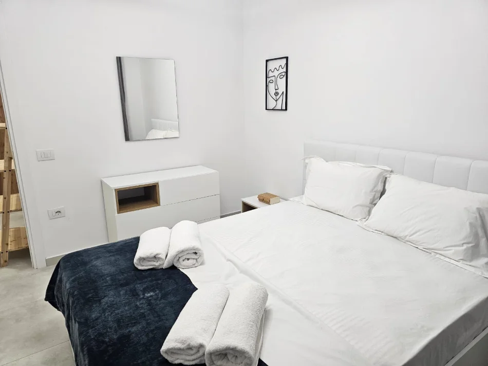 Tirane, jepet me qera apartament 1+1+Ballkon Kati 6, 67 m² 529 € (1+1 + Post Parkimi Urban Gate, Astir)