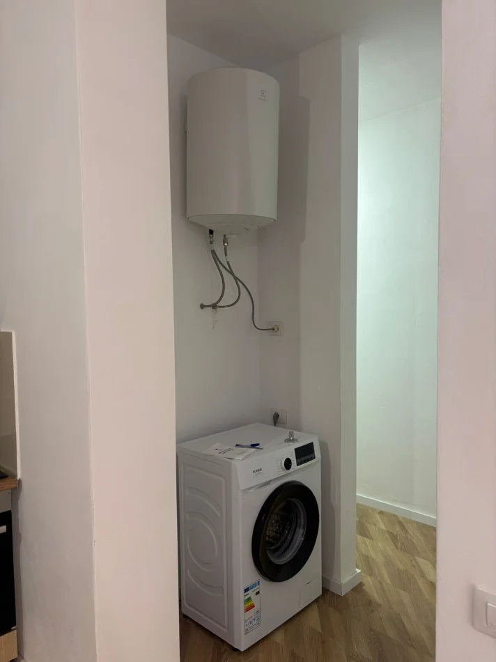 Tirane, jepet me qera apartament 1+1 Kati 7, 61 m² 350 €