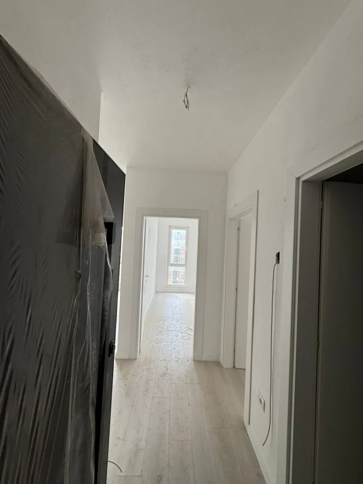 Tirane, shitet apartament 2+1+Ballkon Kati 6, 92 m² 92.000 € (Univers City Okazion 1000€/m2 Gati Per Banim)