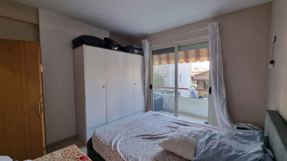 Tirane, jepet me qera apartament 1+1+Ballkon Kati 2, 70 m² 550 € (Petro Korcari)