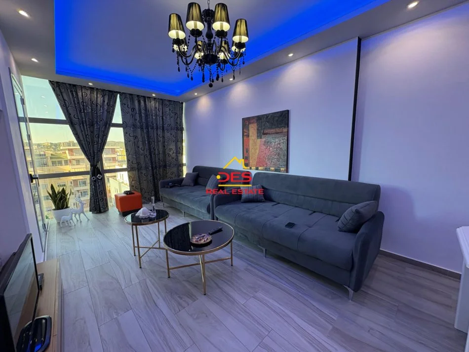 Vlore, jepet me qera apartament 1+1+Ballkon Kati 10, 70 m² 400 € (Rruga Gjergj Arianiti)