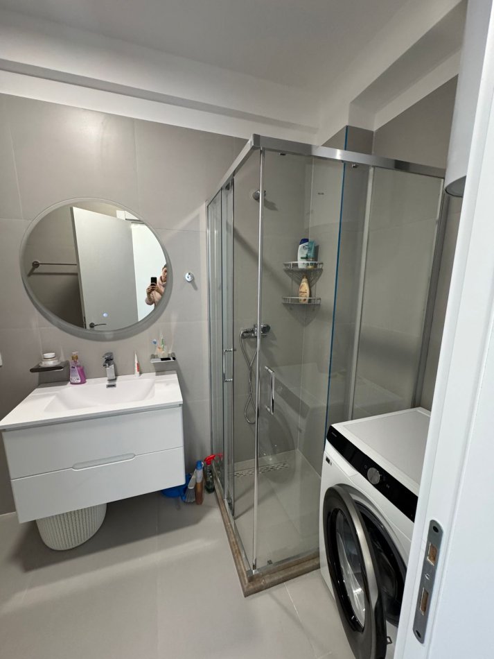 Tirane, jepet me qera apartament 2+1 Kati 5, 79 m² 400 € (Univers City)