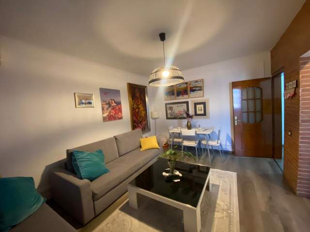 Tirane, jepet me qera apartament 1+1+A+BLK Kati 4, 65 m² 40.000 Leke (Kongresi i Lushnjes)