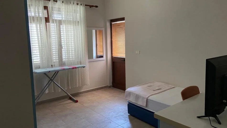 Tirane, jepet me qera apartament 2+1 Kati 2, 120 m² 500 € (Oxhaku)