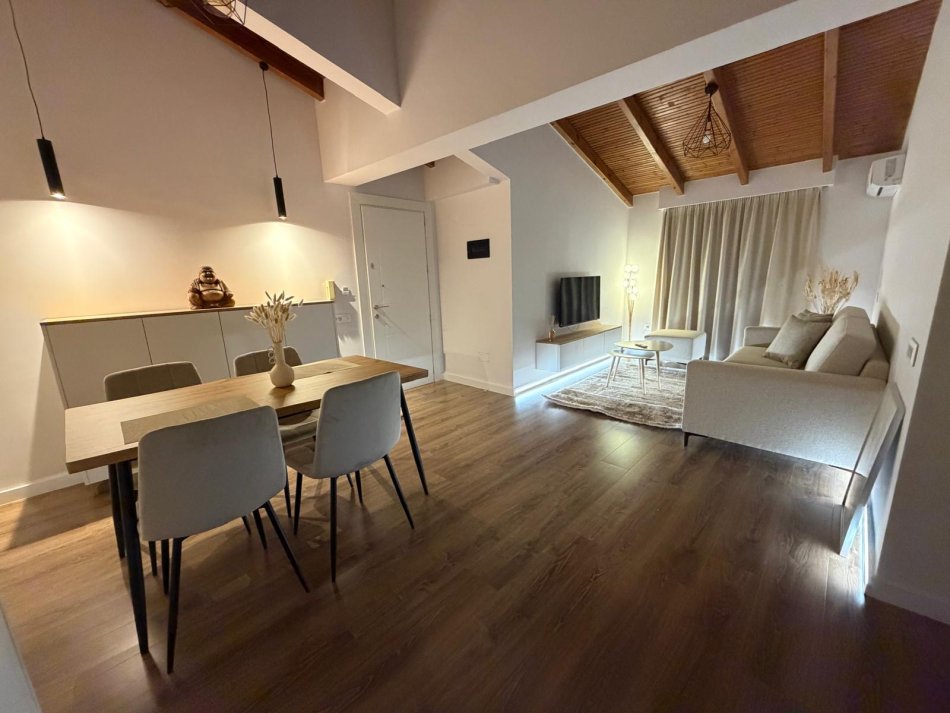 Tirane, jepet me qera apartament 1+1+ Parkim private, 60 m² 850 € (Rruga Ibrahim Dervishi)