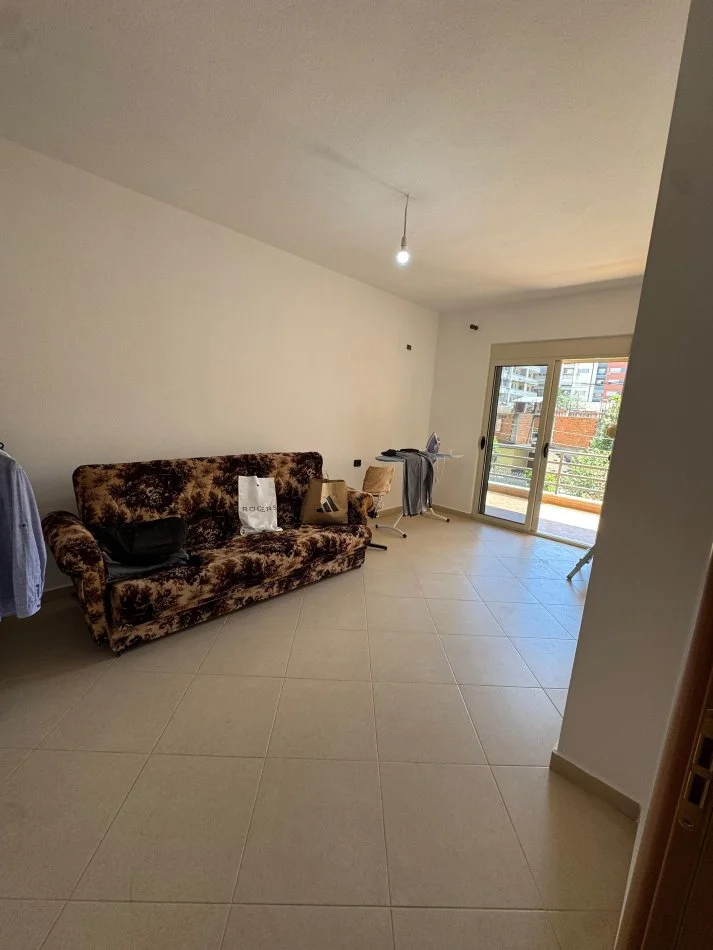 Tirane, shitet apartament 2+1+Ballkon Kati 2, 109 m² 150.000 € (astir)