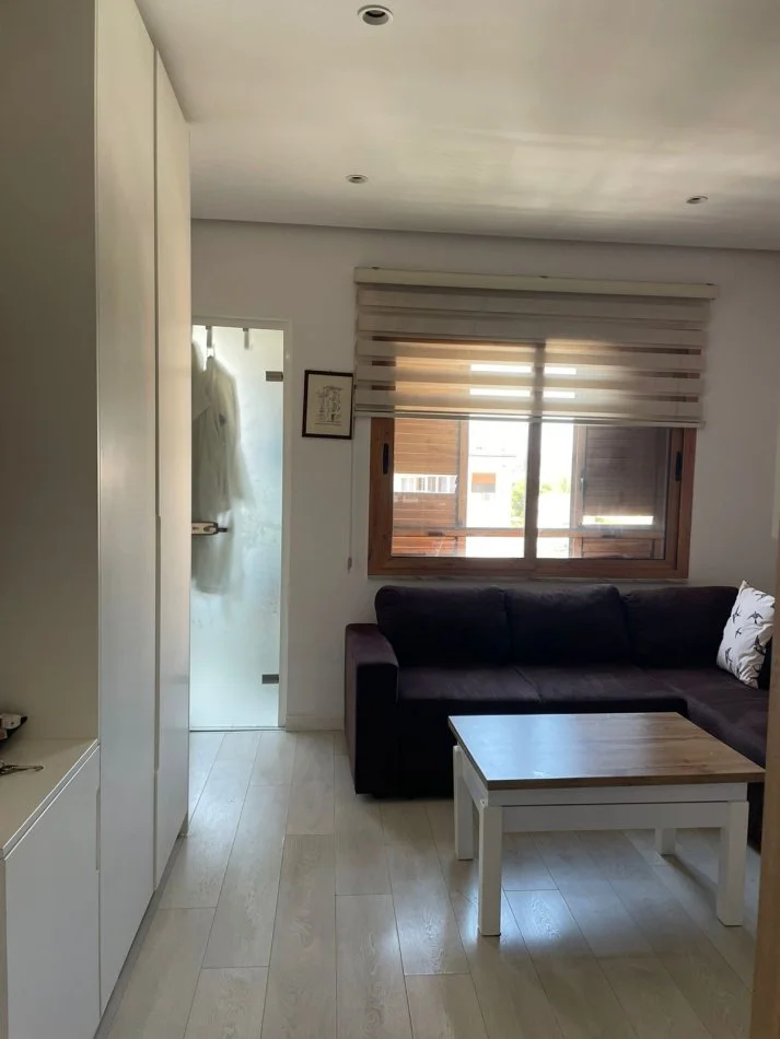 Tirane, jepet me qera apartament 1+1 Kati 5, 50 m² 