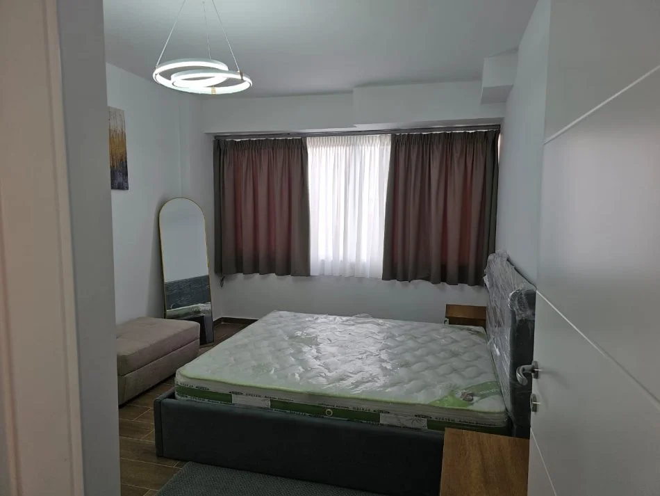 Tirane, jepet me qera apartament 1+1 Kati 2, 64 m² 600 € (21 Dhjetori)