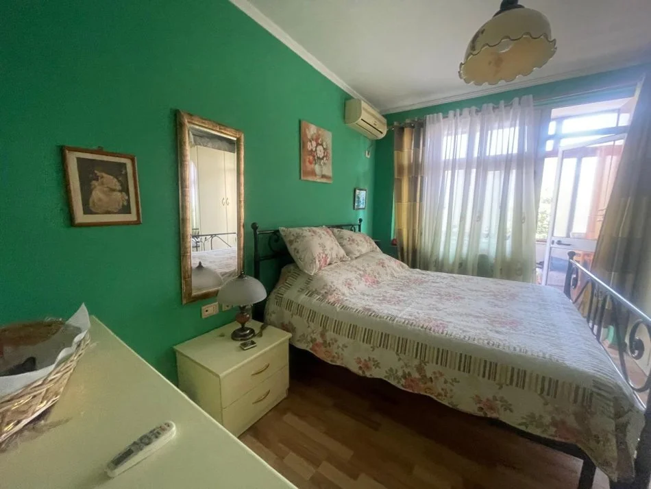 Tirane, jepet me qera 2+1+Aneks Kati 3, 70 m² 500 € (Rruga Fortuzi)