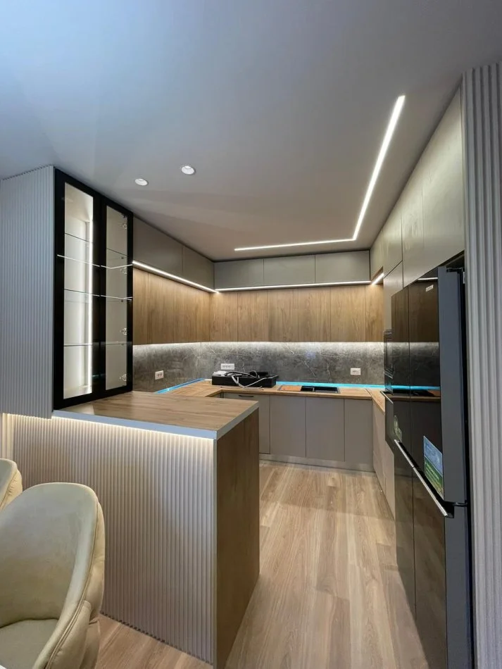 Tirane, shitet apartament 2+1+Ballkon Kati 4, 108 m² 253.000 € (Shkolla e Bashkuar)