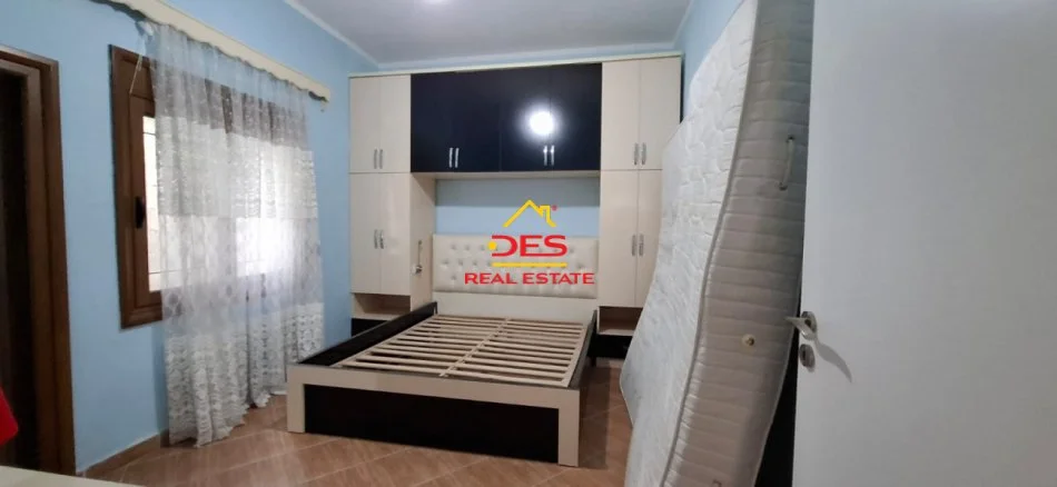 Vlore, jepet me qera shtepi 2+1+Ballkon Kati 0, 120 m² 250 € (Rruga Halim Xhelo)