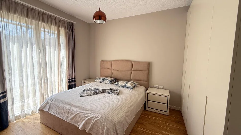 Tirane, shitet apartament 3+1+Ballkon Kati 2, 105 m² (Secret Garden)