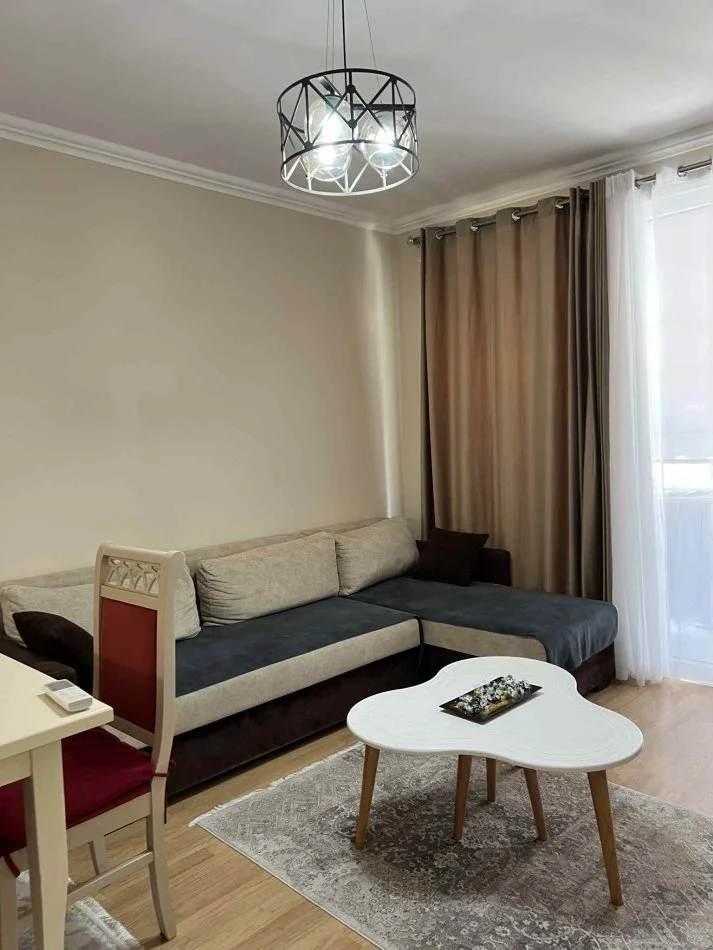 Tirane, jepet me qera apartament 2+1+Ballkon Kati 3, 100 m² 700 € (FIORI DI BOSKO)