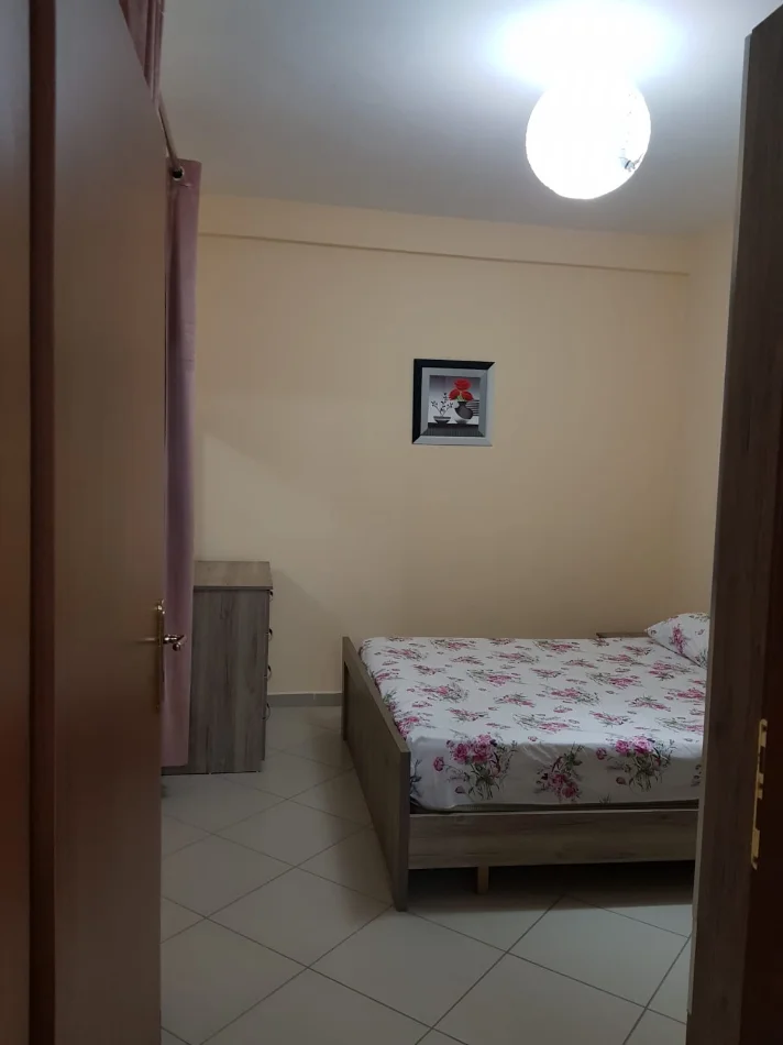 Tirane, jepet me qera apartament 1+1 Kati 10, 70 m² 420 € (Bar Artisti ne Astir)