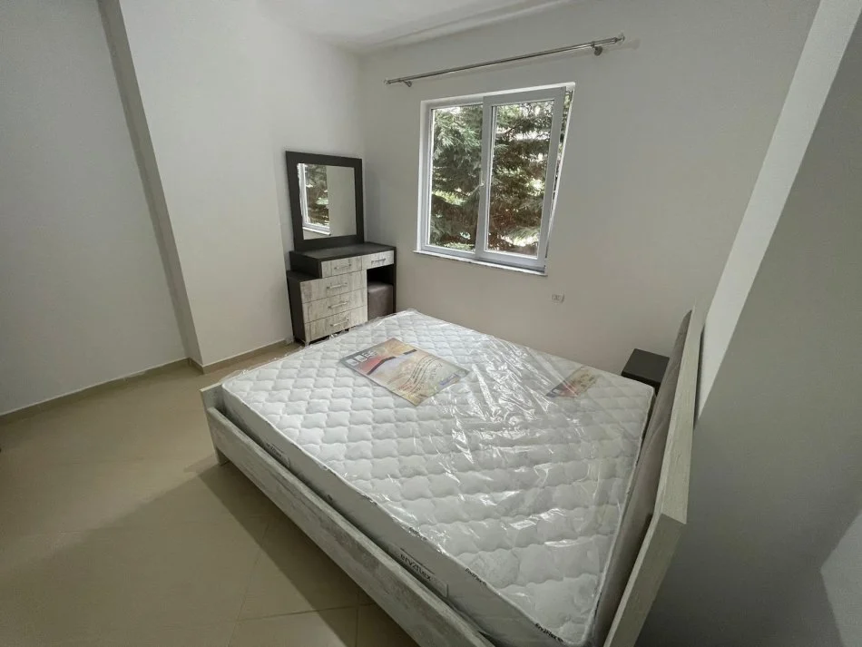 Tirane, jepet me qera apartament 2+1+Ballkon Kati 2, 100 m² 530 € (Astir te Bar Artisti)