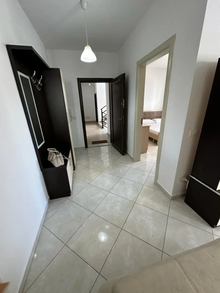 Durres, shitet apartament 2+1 Kati 4, 80 m² 150.000 € (RROTA KUQE PLAZH!)