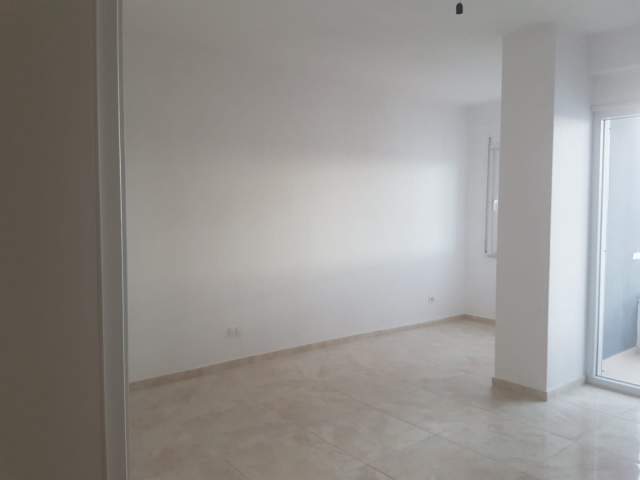 Tirane, shitet apartament 1+1+BLK Kati 8, 68 m² 102.000 Euro (Rr.Robert Shvarc)