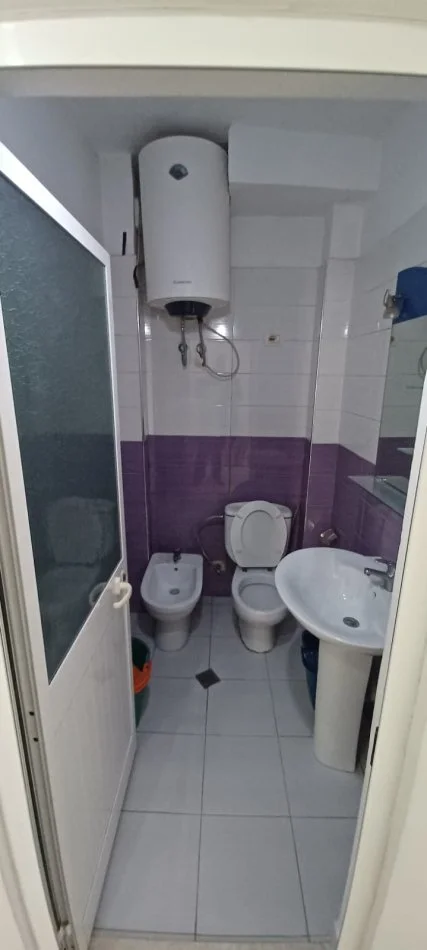 Tirane, jepet me qera apartament 3+1+Aneks+Ballkon Kati 2, 110 m² € (Nikolla Zoraqi prane Fufarmes)