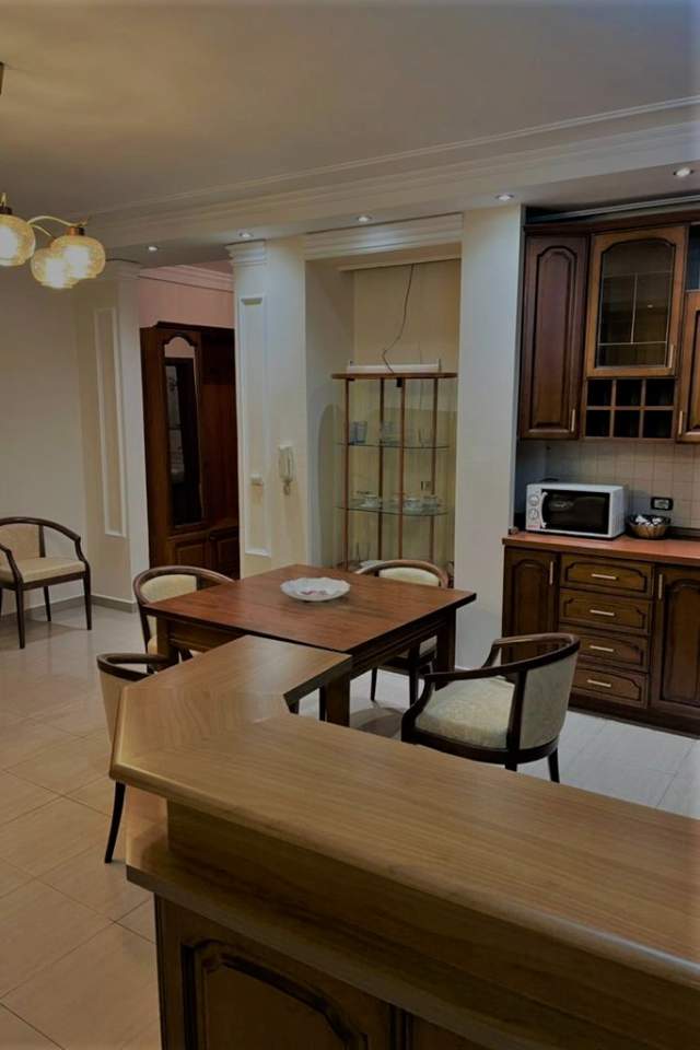 Tirane, jepet me qera apartament 2+1 Kati 3, 118 m² 650 Euro (Rruga Nikoolla Tupe)