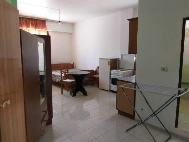 Tirane, jepet me qera garsonier Kati 1, 32 m² 12.000 Leke (Kafe e Rremes)