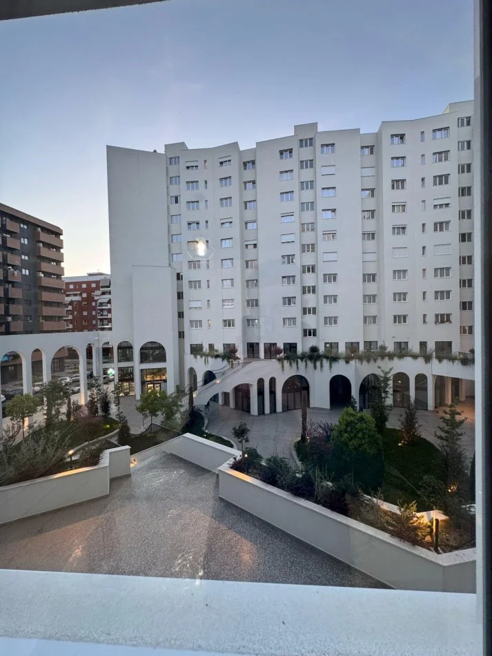 Tirane, jepet me qera apartament 2+1 Kati 2, 98 m² 700 € (Astir , River Residence)