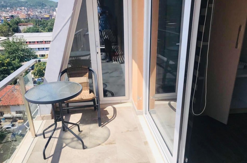 Tirane, jepet me qera apartament 2+1 Kati 6, 107 m² 700 € (Bulevardi Gjergj fishta)