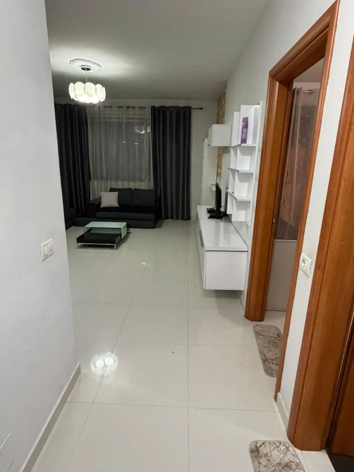 Tirane, jepet me qera apartament 1+1 Kati 3, 74 m² 500 € 