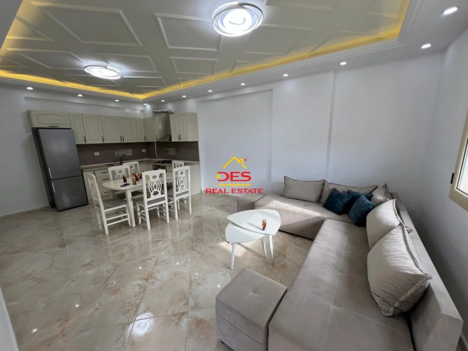 Vlore, shitet apartament 2+1+Ballkon Kati 2, 102 m² 219.900 € (Rruga murat Tërbaçi)