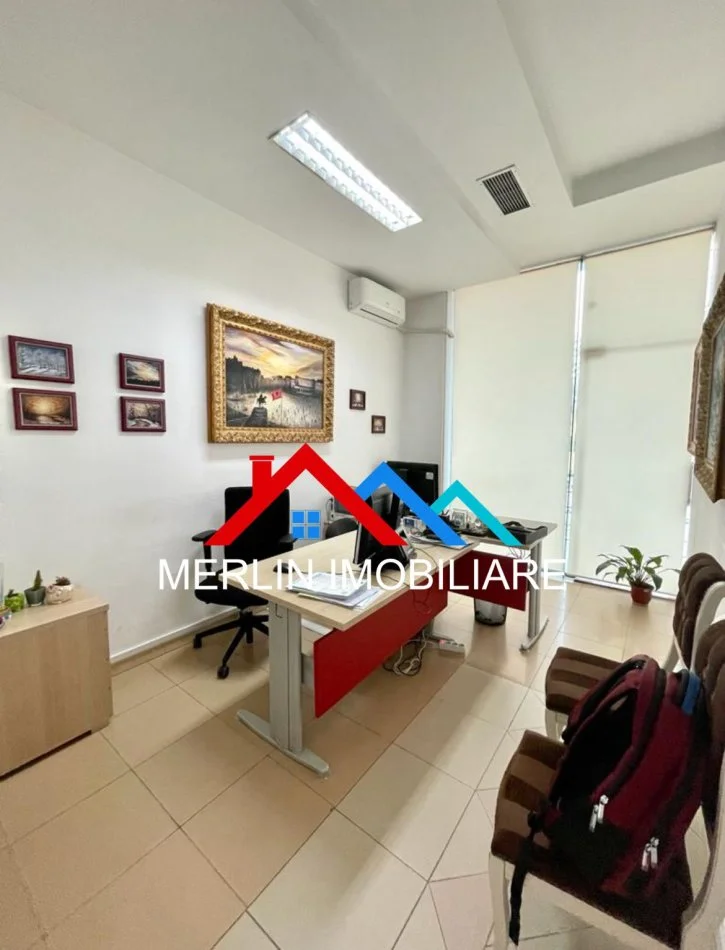 Tirane, Shitet ambjent biznesi Kati 0, 217 m² per  580,000 € (Ne rrugen e Elbasanit,  rruga Stavro Vinjai)