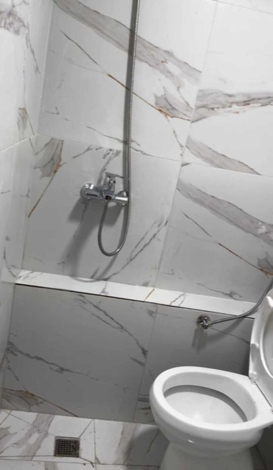 Tirane, jepet me qera shtepi 1+1 Kati 1, 20 m² 230 € (Sauk)