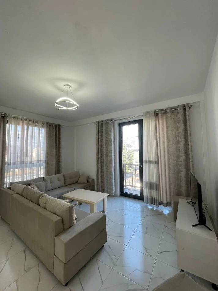 Disponojmë Apartament 1+1, për Qera.