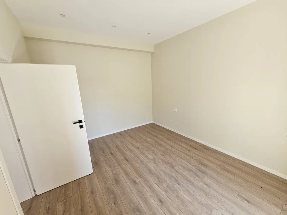 Tirane, shitet apartament 1+1 Kati 4, 49 m² 139.000 € (Myslym Shyri)