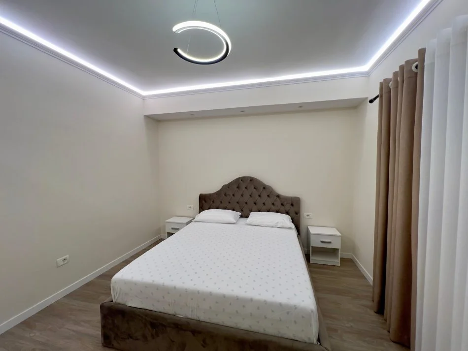 Tirane, jepet me qera apartament 1+1+Ballkon , 72 m² 500 € (ulvi vehbiu)