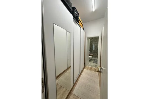 Tirane, jepet me qera apartament 2+1+Ballkon Kati 4, 115 m² 1.500 € (Rruga e Kosovareve)