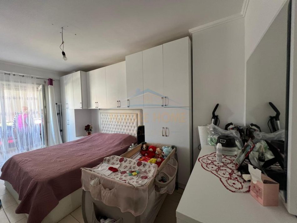0683487469  Tirane, shitet apartament 2+1+Ballkon Kati 2, 96 m² 155.000 € (Rruga 5 Maji)