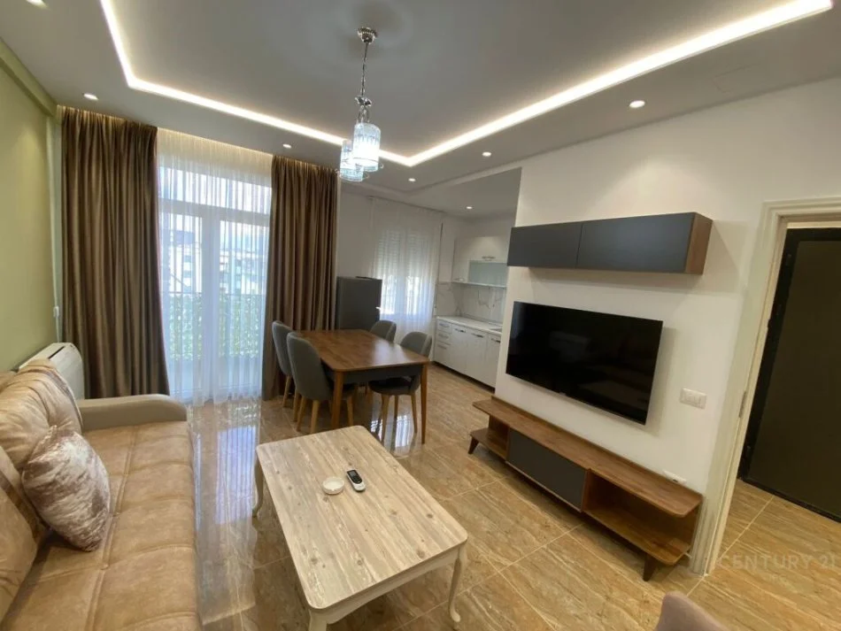 Tirane, jepet me qera apartament 2+1 Kati 6, 102 m² 600 € (Rrugën 5 Maji)
